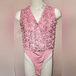 NWT Buckle Willow & Root Rosette Surplice Tank Bodysuit Size Large